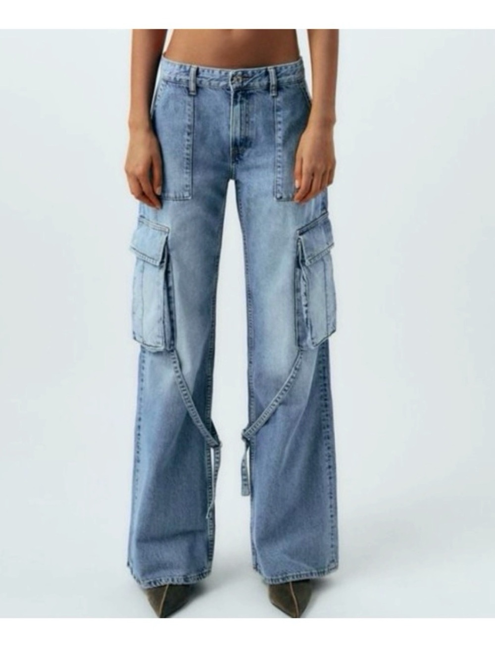 ZARA Wide Leg Cargo Relaxed Jeans - Picture 2 of 9